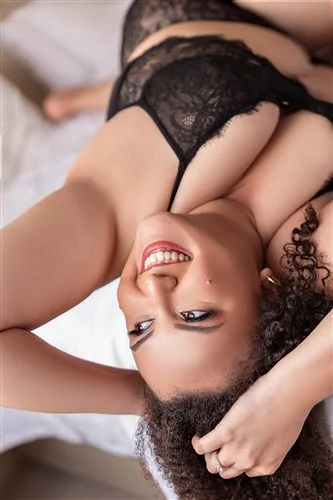 Gabriella Pipolos, cliente em Goiânia